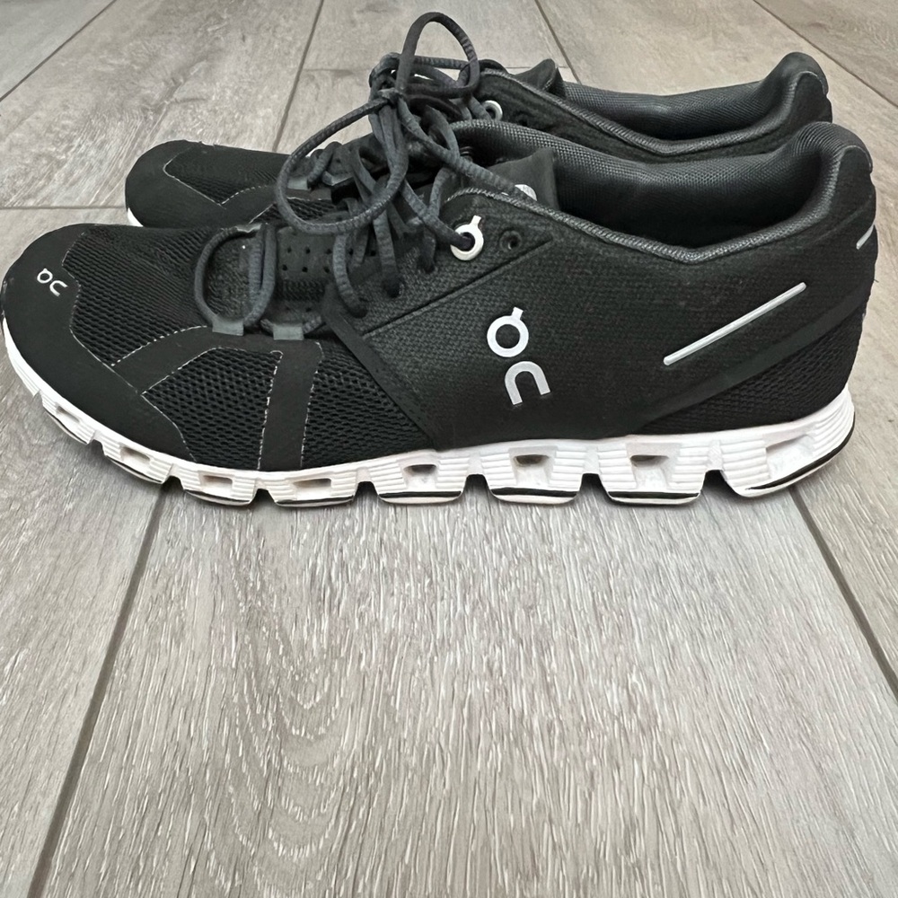 On Running Men's Black and White Athletic Shoes